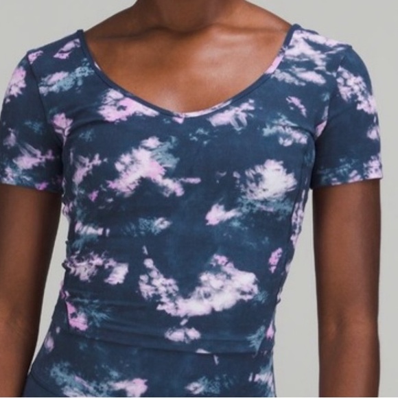 NWT Lululemon Tie Dye Mineral Blue Align Tee - Picture 4 of 7
